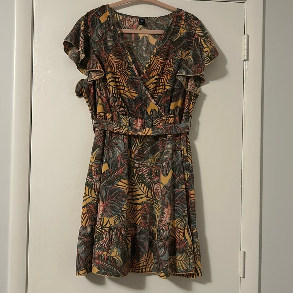 SHEIN Curve Tropical Print Dress